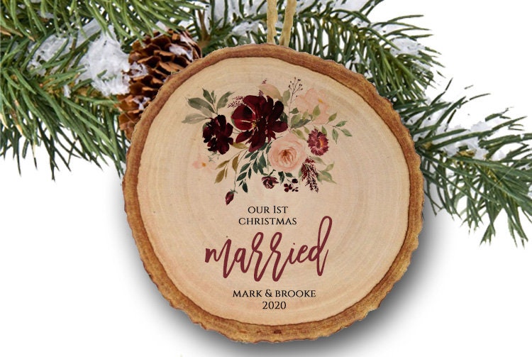 Personalized Married Ornament - Wedding Gift, Bridal Shower Gift or Christmas Gift - Custom Ornament with Names and Date